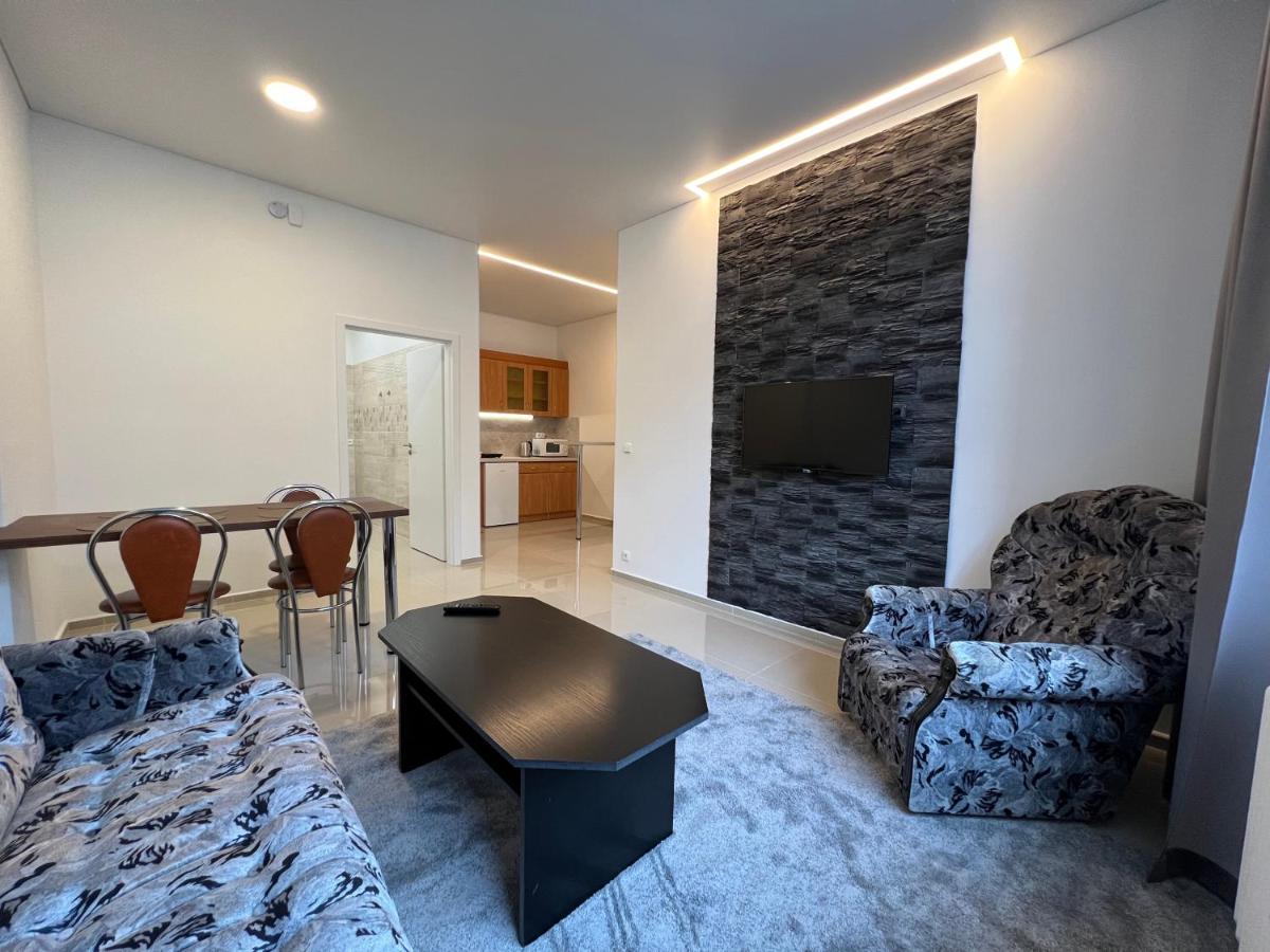 Madonna Apartments Karlovy Vary Luaran gambar