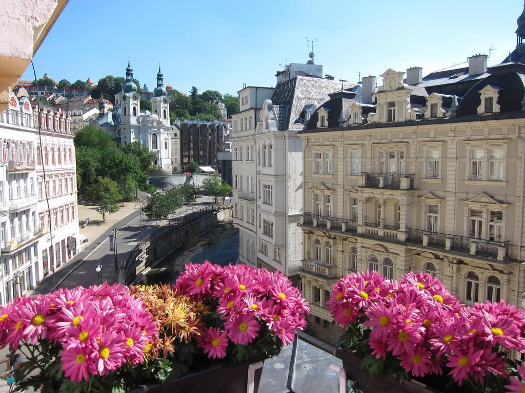 Madonna Apartments Karlovy Vary Bilik gambar