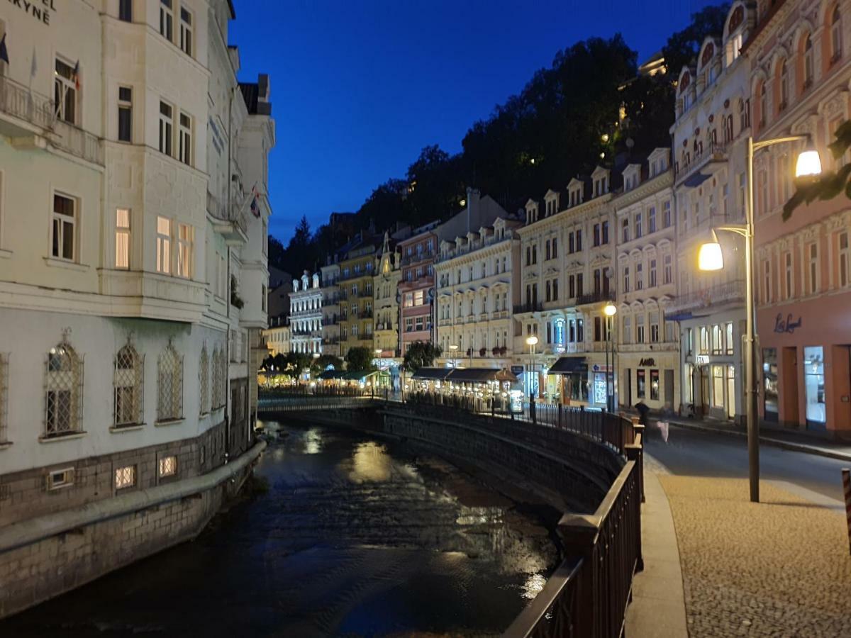 Madonna Apartments Karlovy Vary Luaran gambar