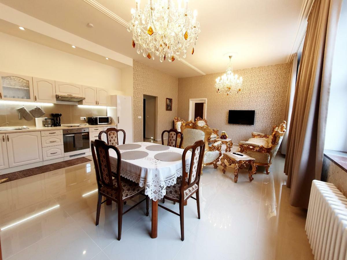 Madonna Apartments Karlovy Vary Luaran gambar