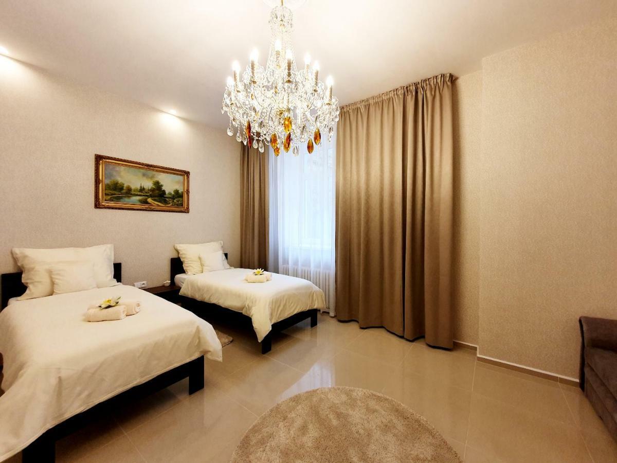 Madonna Apartments Karlovy Vary Luaran gambar
