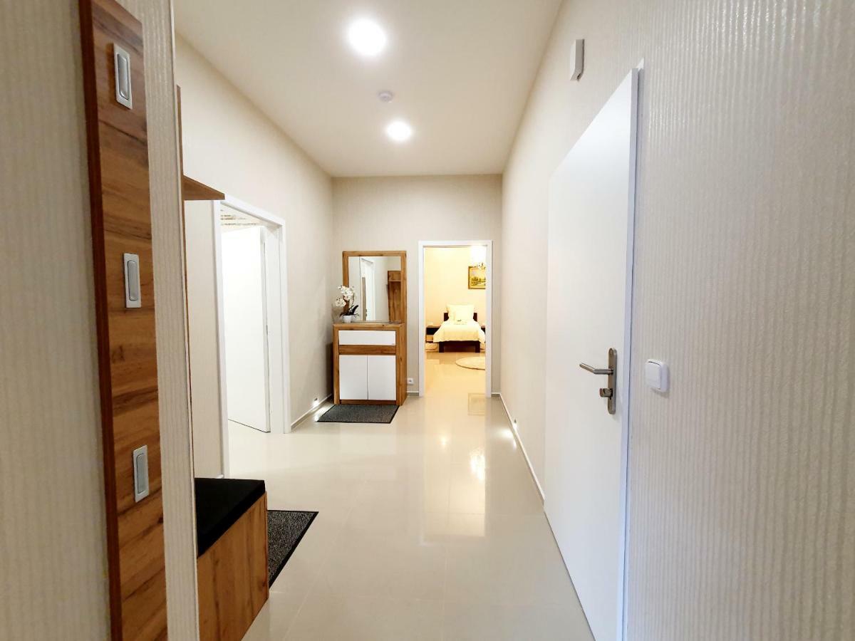 Madonna Apartments Karlovy Vary Luaran gambar