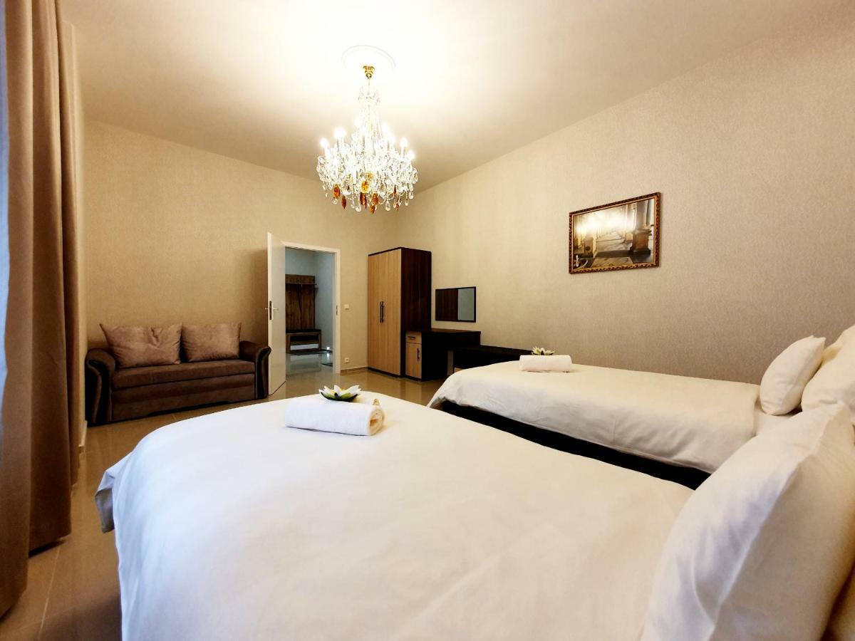 Madonna Apartments Karlovy Vary Luaran gambar